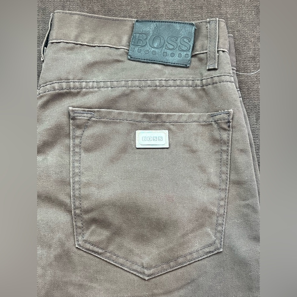 Hugo Boss since 1998 brown. - Picture 4 of 8